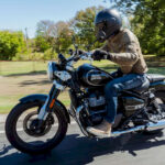 royal-enfield-super-meteor-650-648cc-पावरफुल-इंजन-और-राइडिंग-का-मज़ा,-कीमत-3.63-लाख