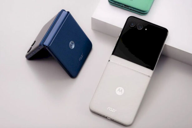 motorola-razr-60-set-to-launch-in-india,-a-stylish-flip-phone-with-powerful-features