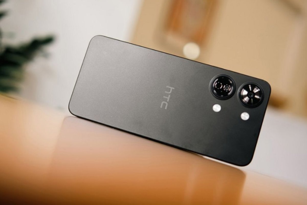 HTC Wildfire E4